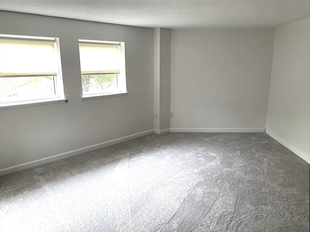 9 Park Ave # 202 Property Photo 15