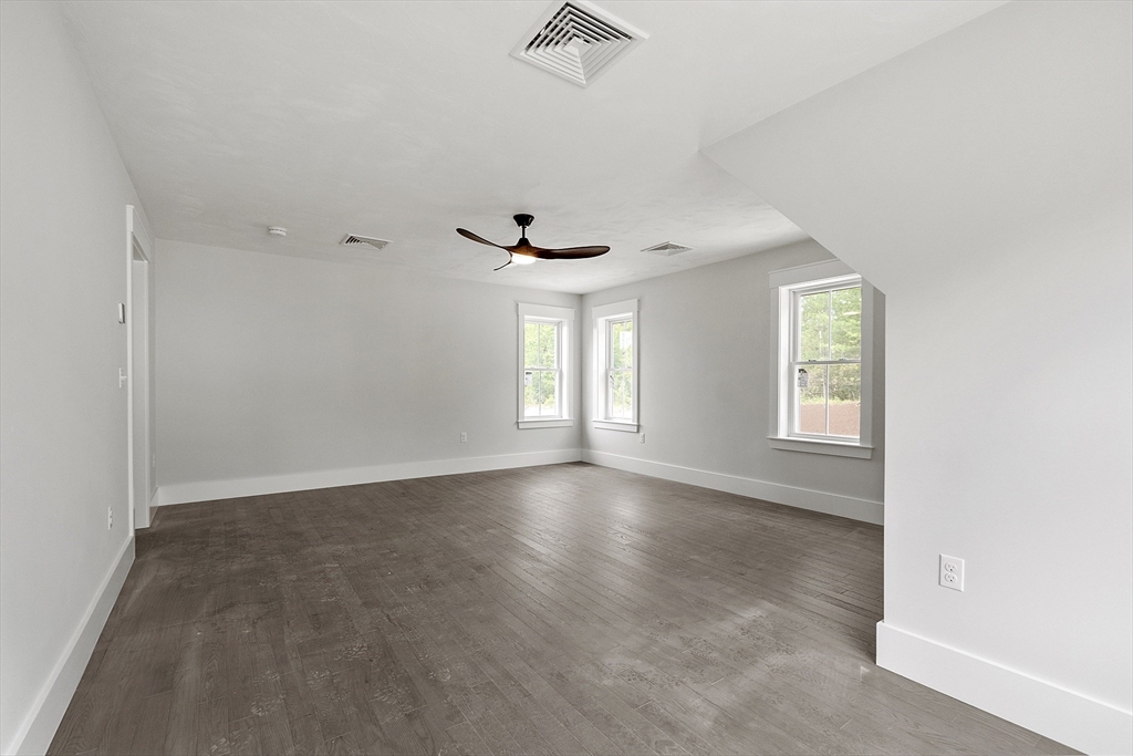 22 Waites Crossing Property Photo 23