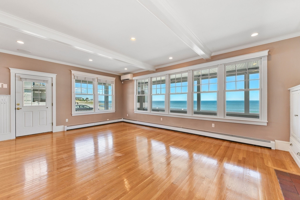 351 Beach Ave Property Photo 7