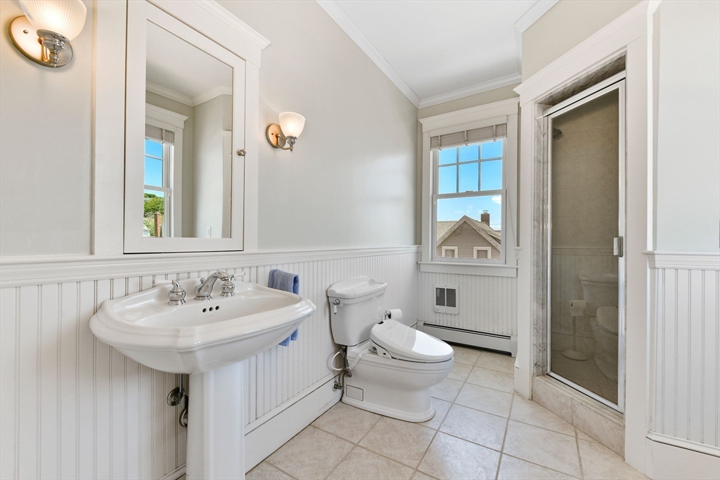 351 Beach Ave Property Photo 14