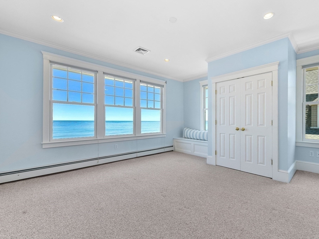351 Beach Ave Property Photo 21