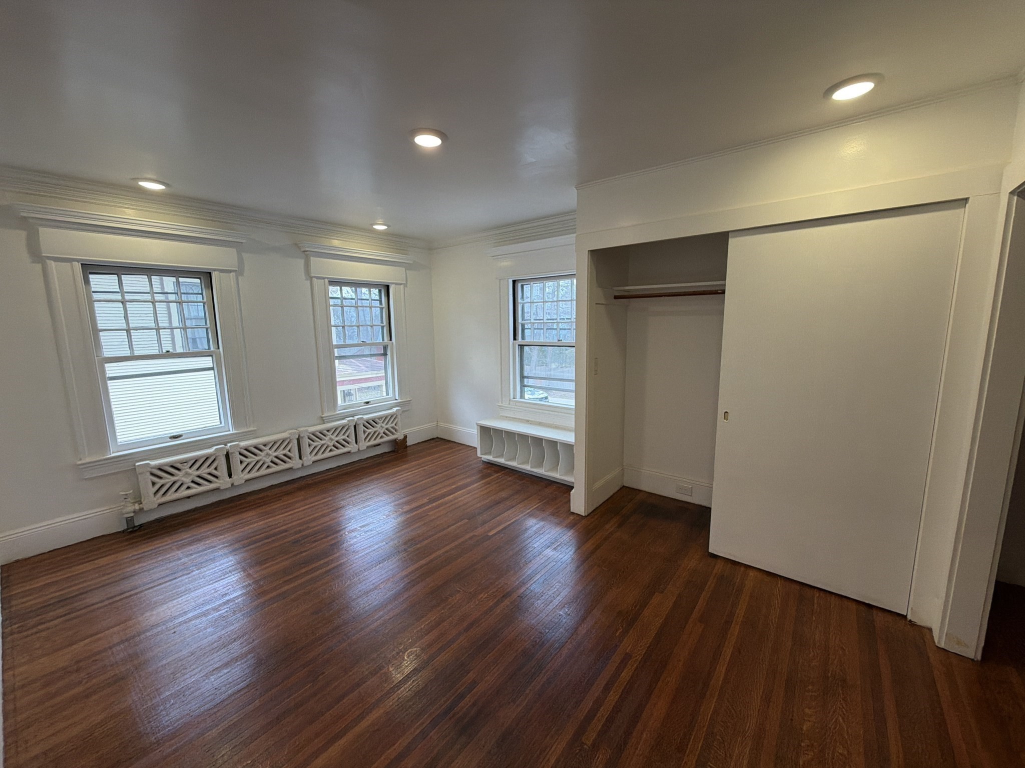 194 Sumner Ave Property Photo 22