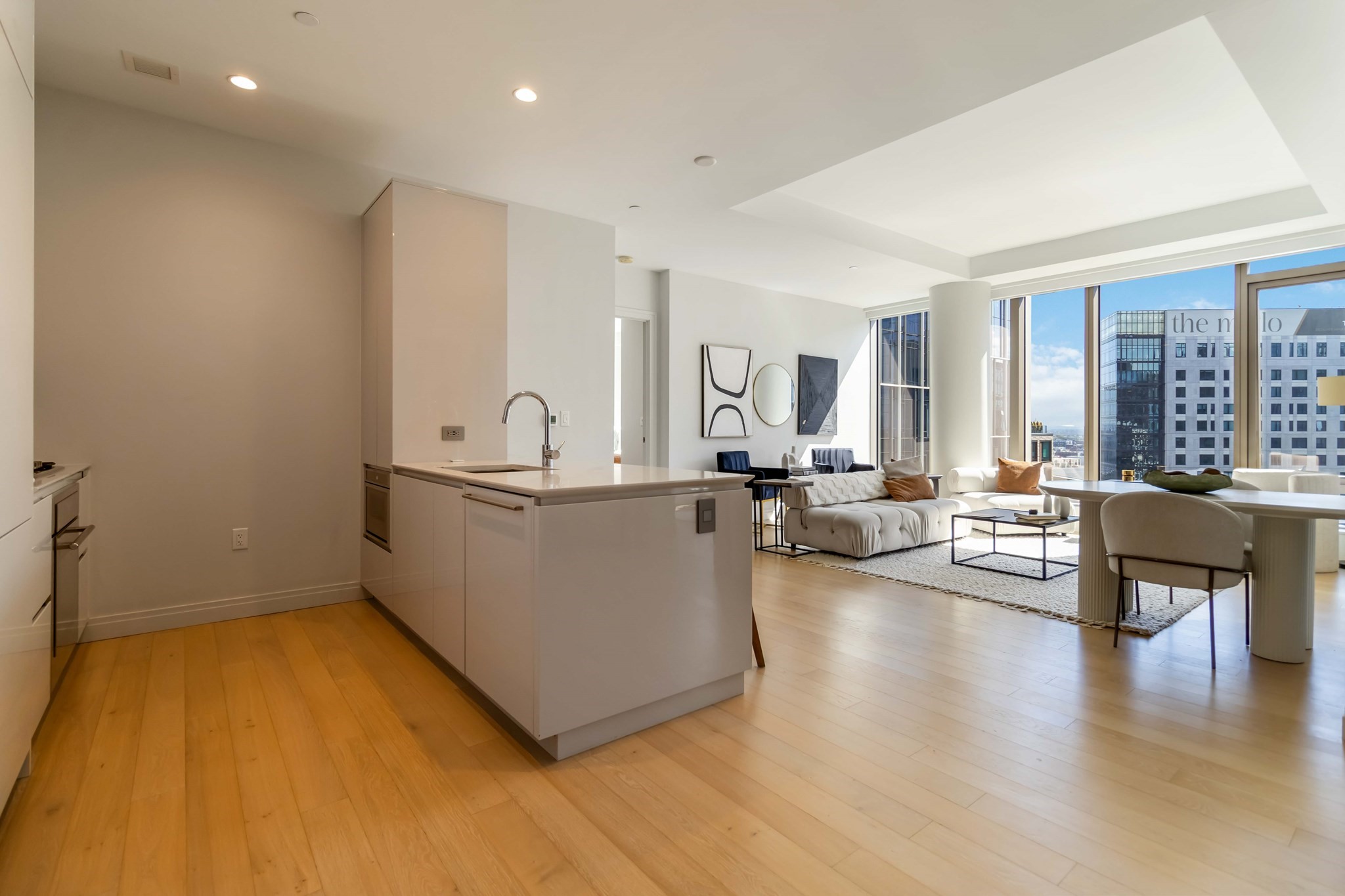 133 Seaport Blvd # 2007 Property Photo 4