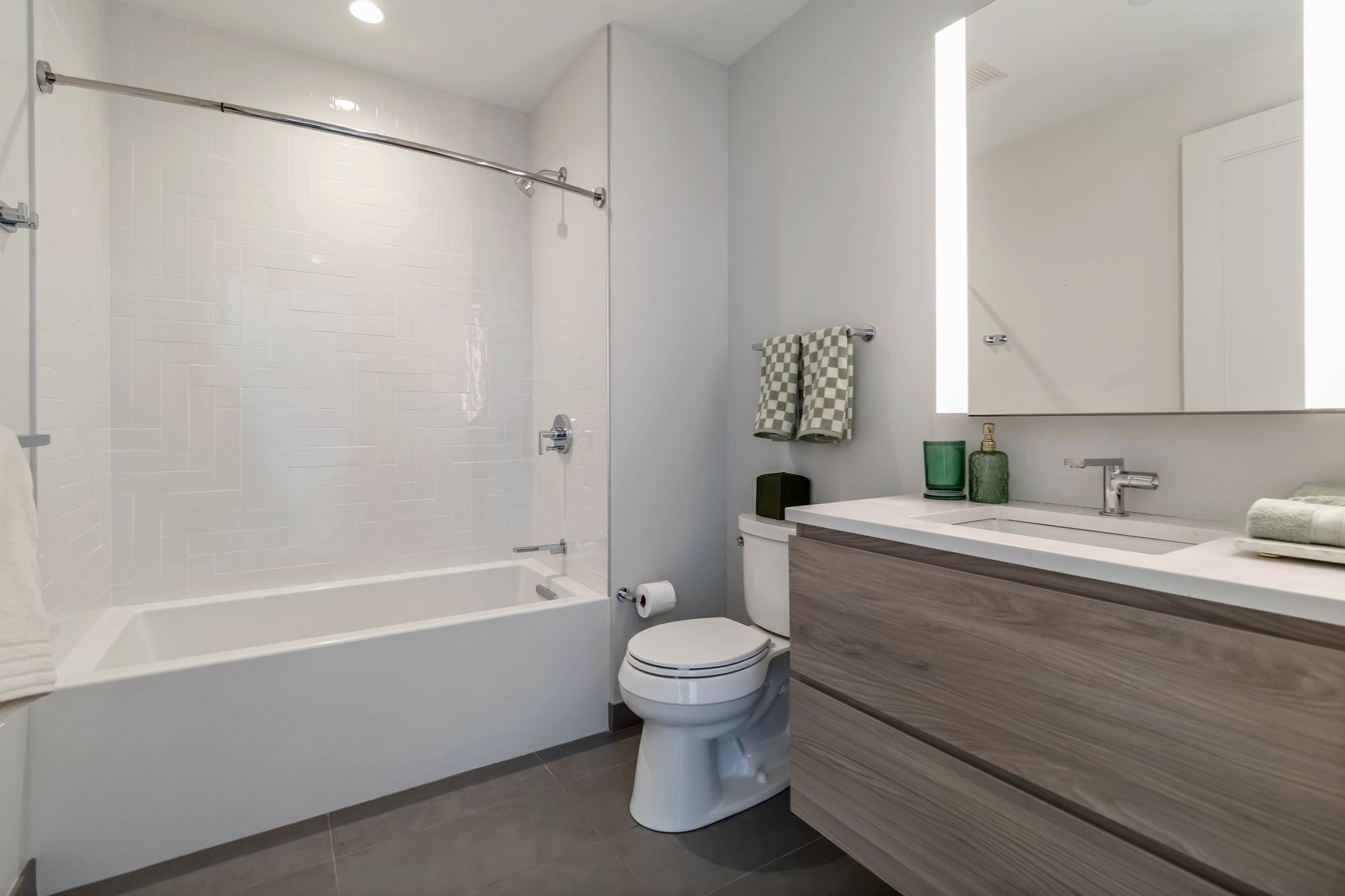 133 Seaport Blvd # 2007 Property Photo 13