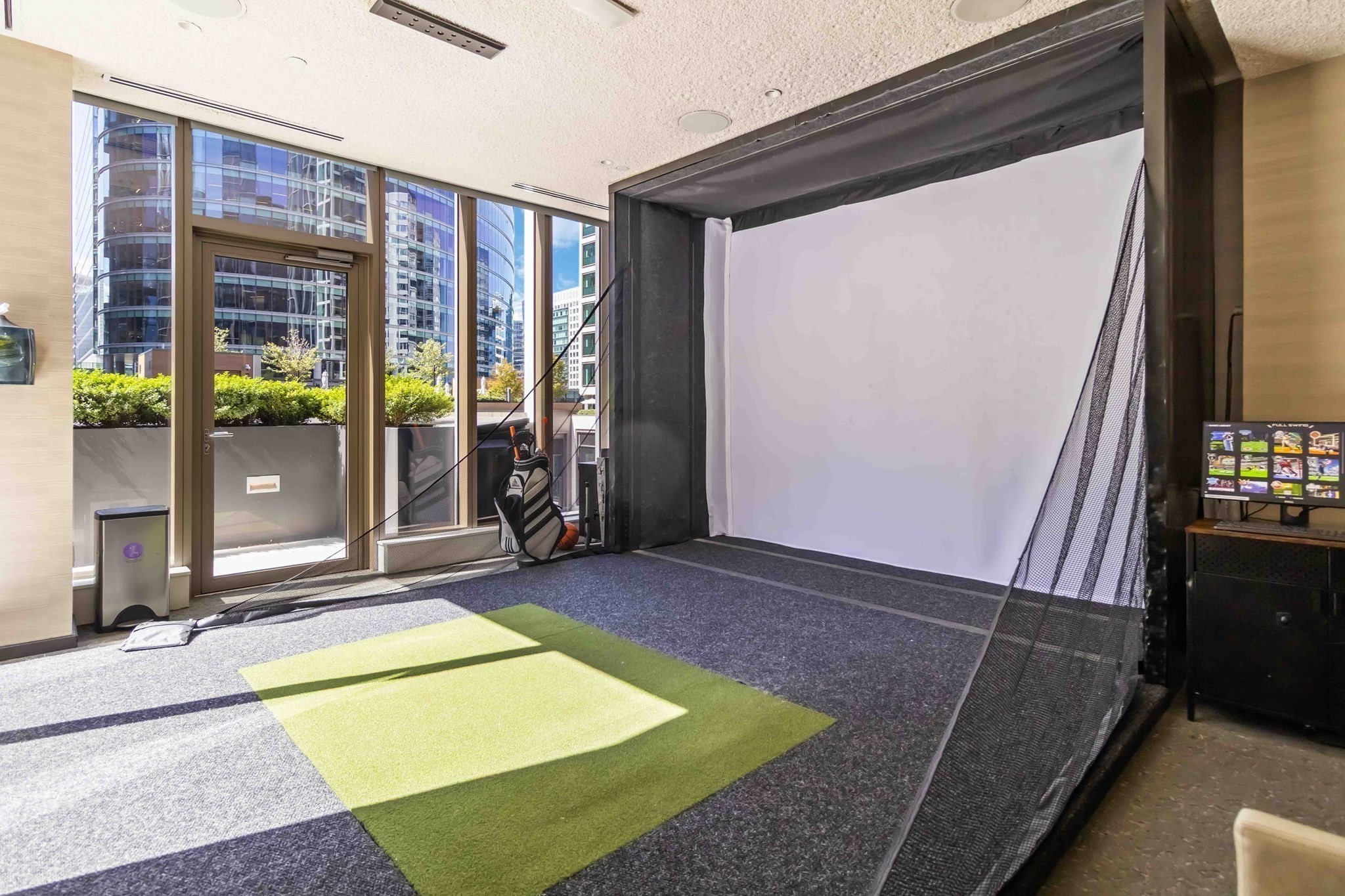 133 Seaport Blvd # 2007 Property Photo 17