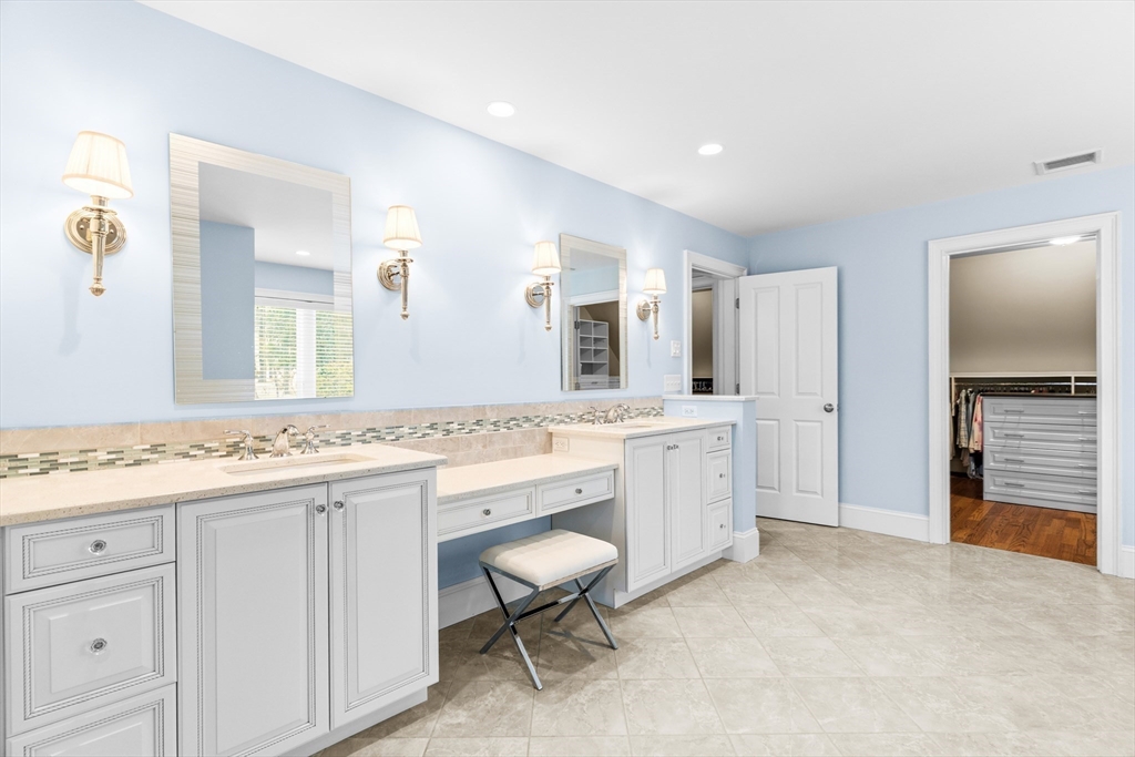 10 Crisileo Way Property Photo 24