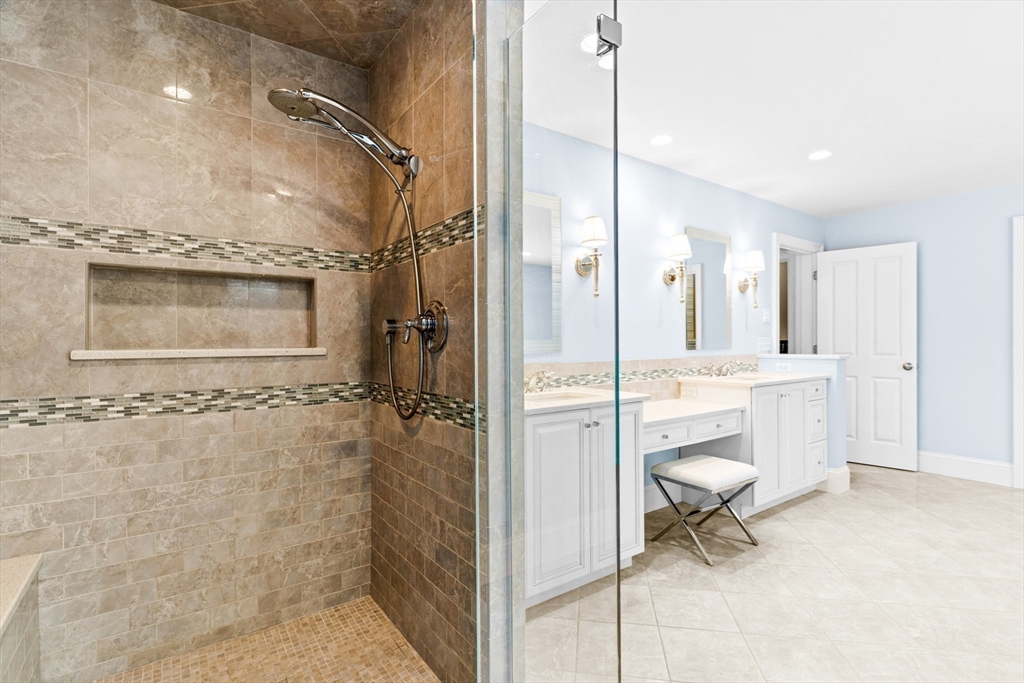 10 Crisileo Way Property Photo 25