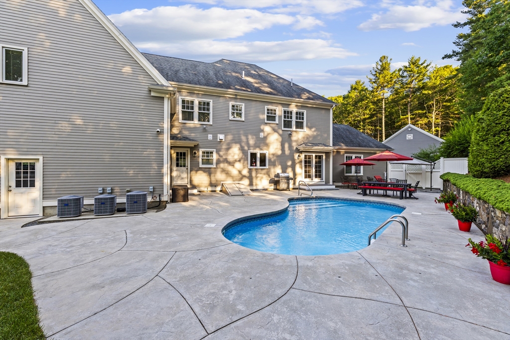 10 Crisileo Way Property Photo 34