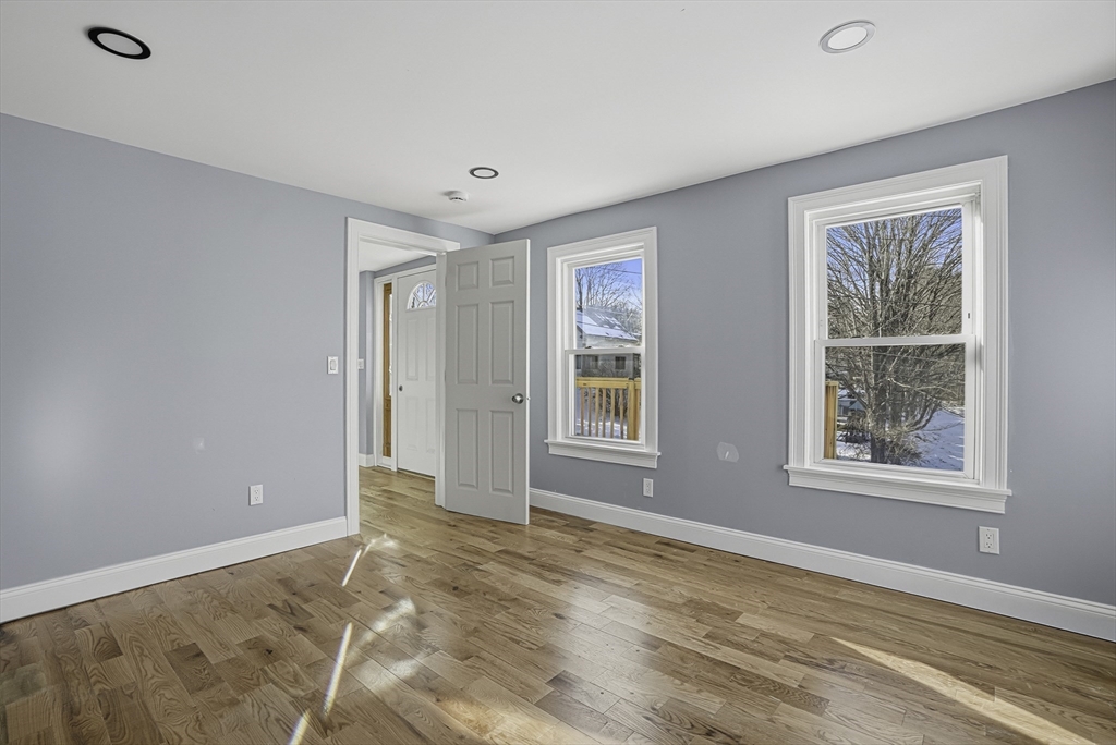 140 Spring St Property Photo 18
