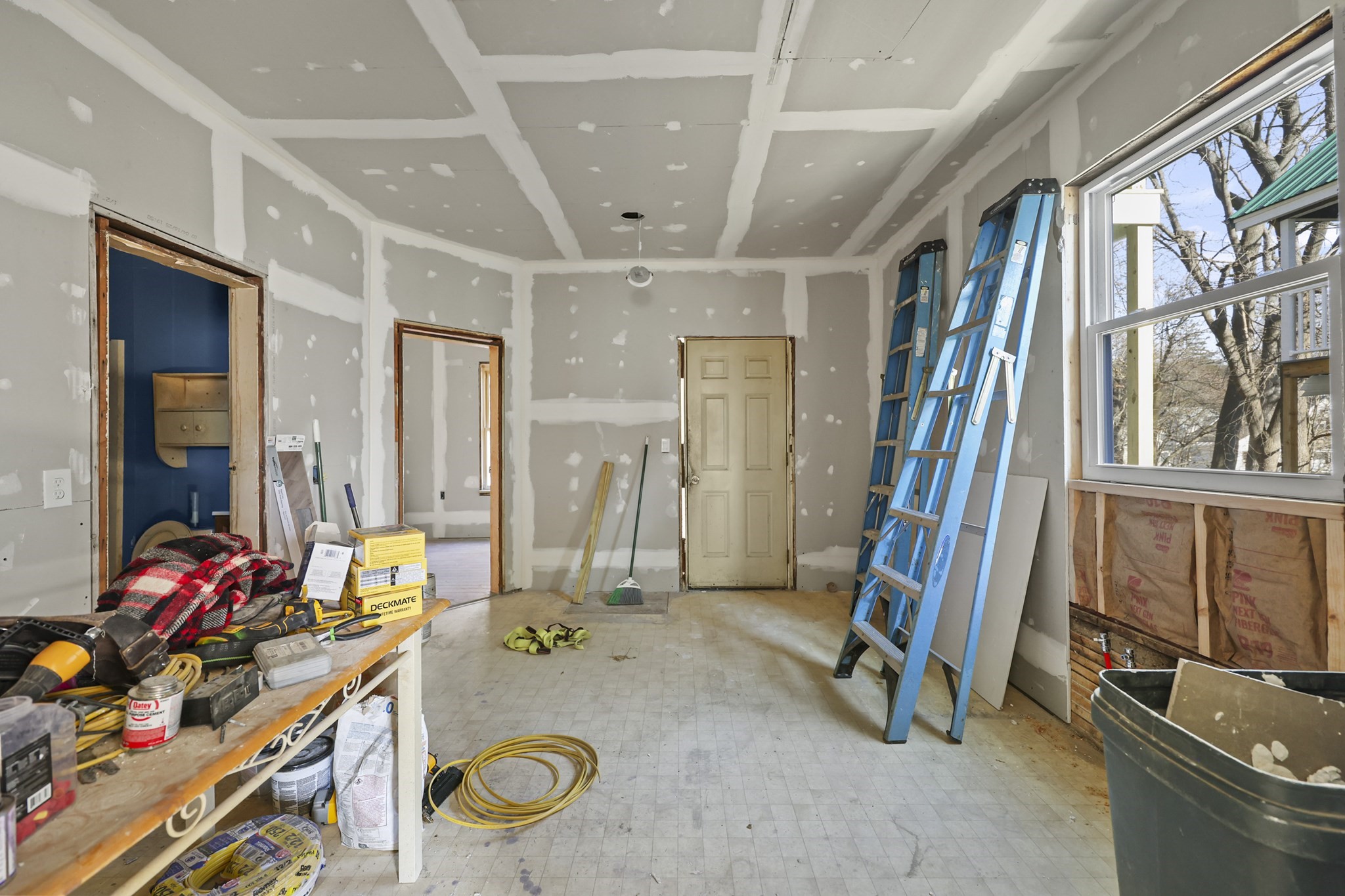 73-75 Hall St Property Photo 6