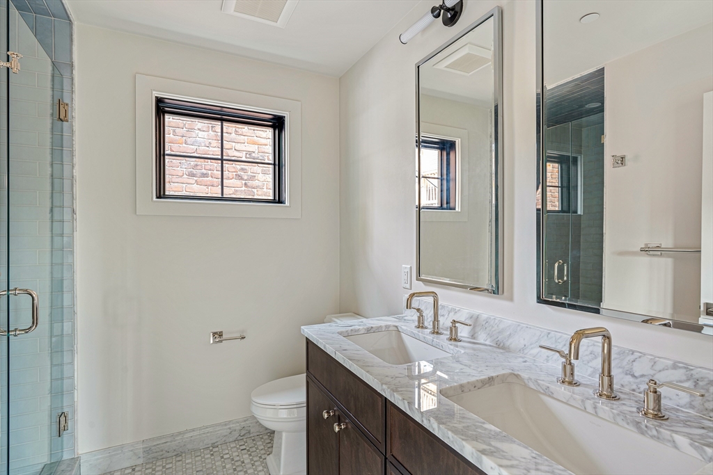421 Saratoga # 201 Property Photo 15