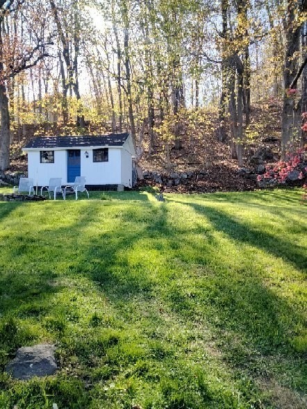 40 Hillside Ave Property Photo 7