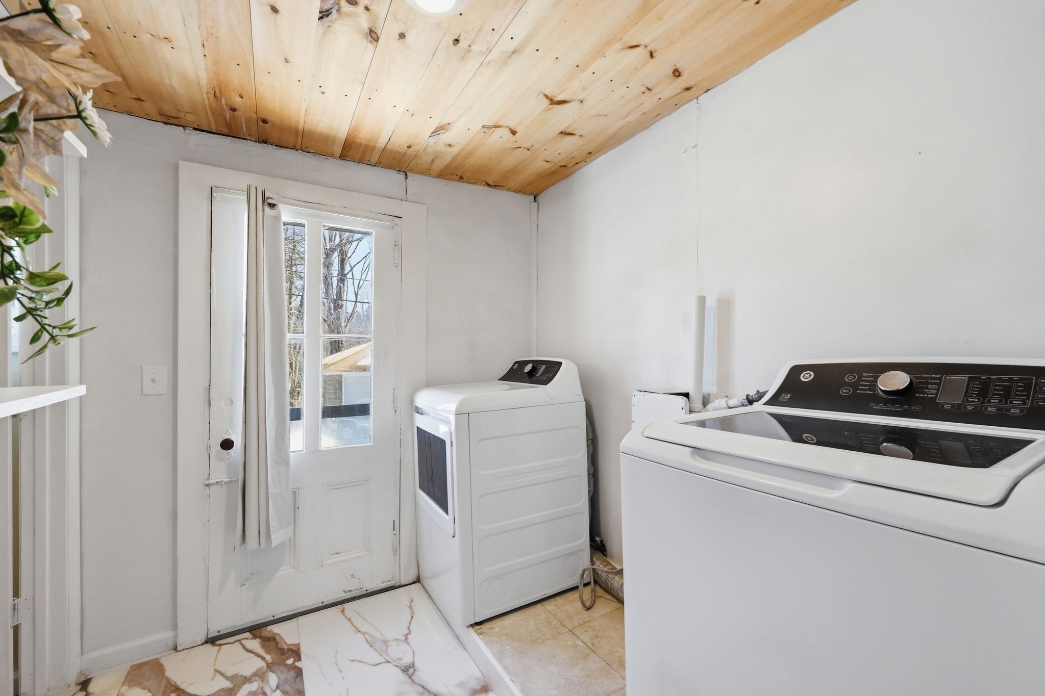40 Hillside Ave Property Photo 20