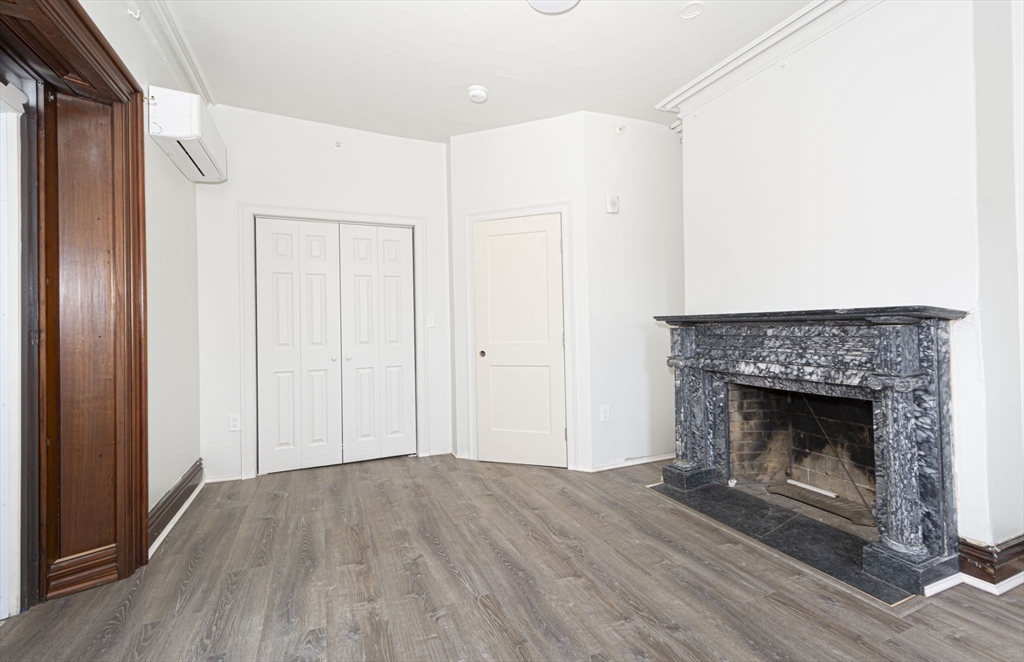 963 Main St Property Photo 18
