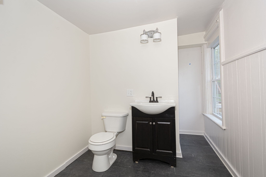 963 Main St Property Photo 21