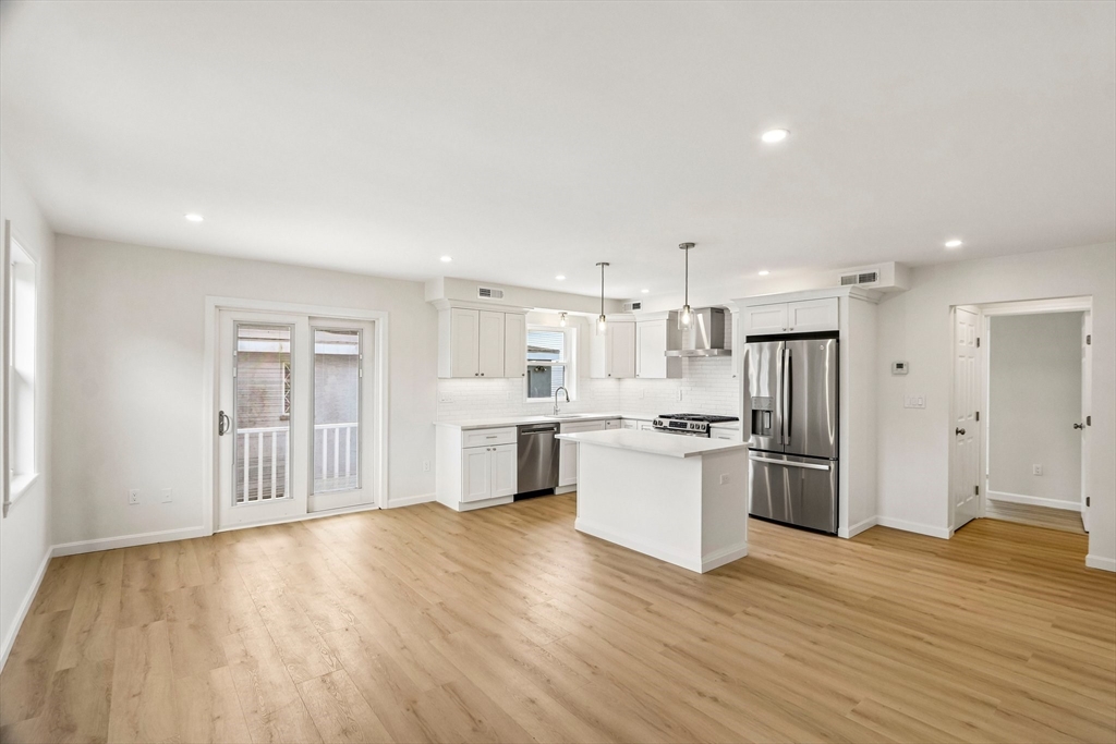 48 Ash Ave # B Property Photo 9