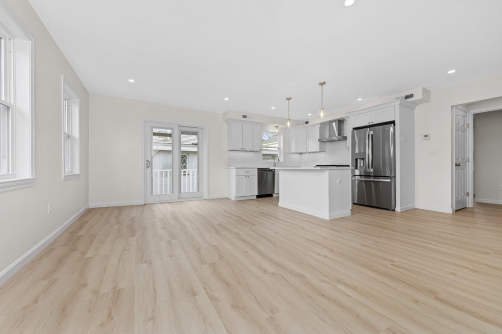 48 Ash Ave # B Property Photo 11