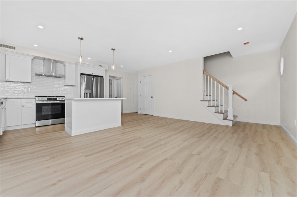48 Ash Ave # B Property Photo 12