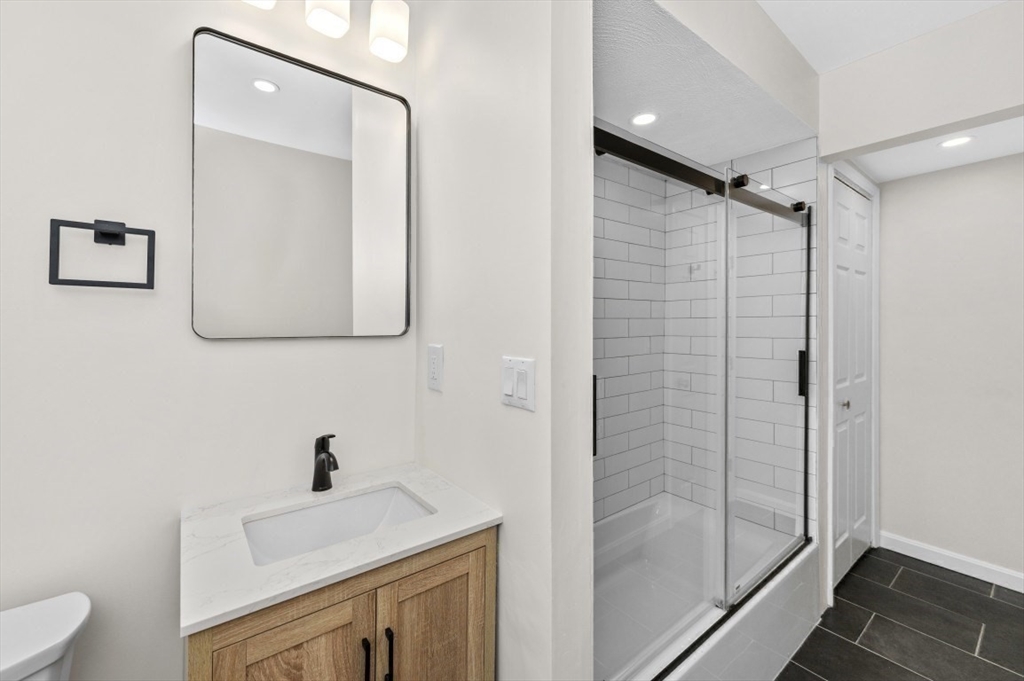 48 Ash Ave # B Property Photo 15