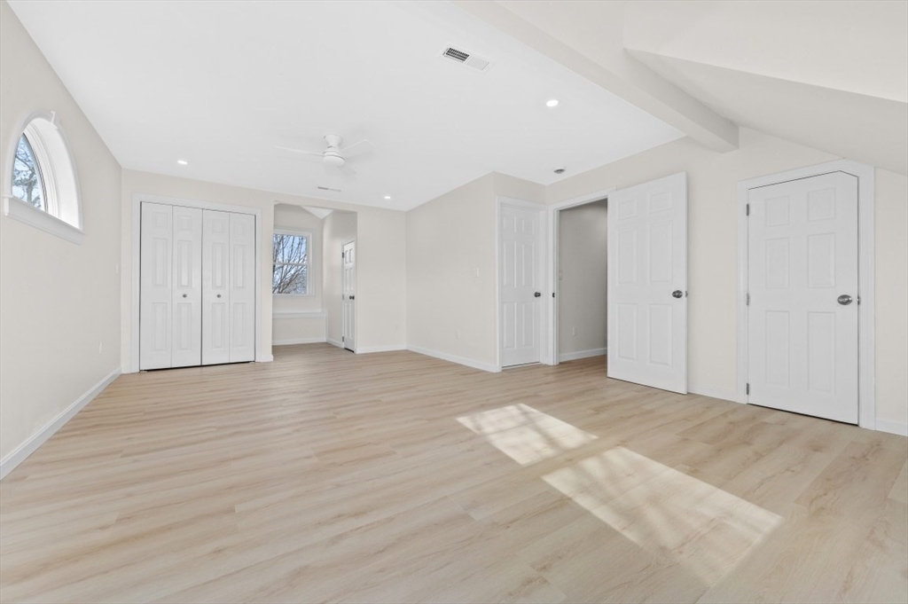 48 Ash Ave # B Property Photo 17