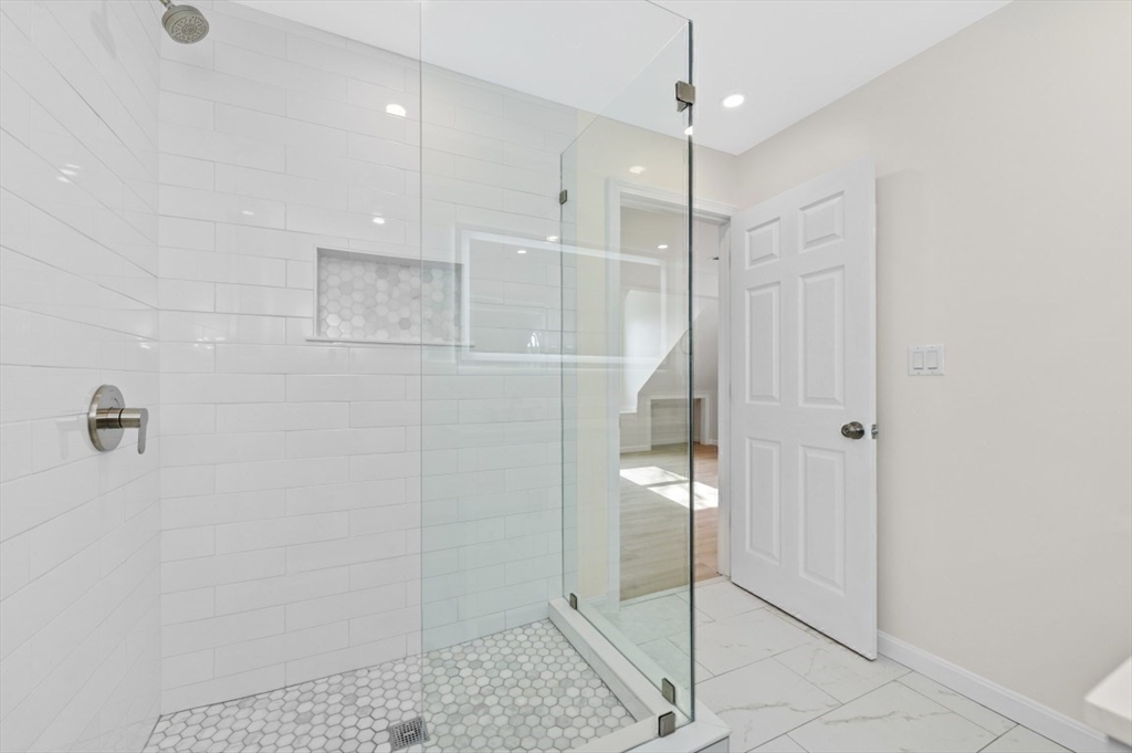 48 Ash Ave # B Property Photo 19