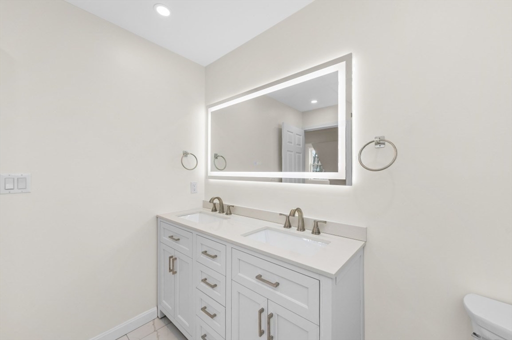 48 Ash Ave # B Property Photo 20