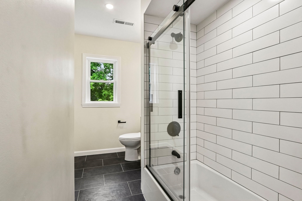 48 Ash Ave # B Property Photo 21