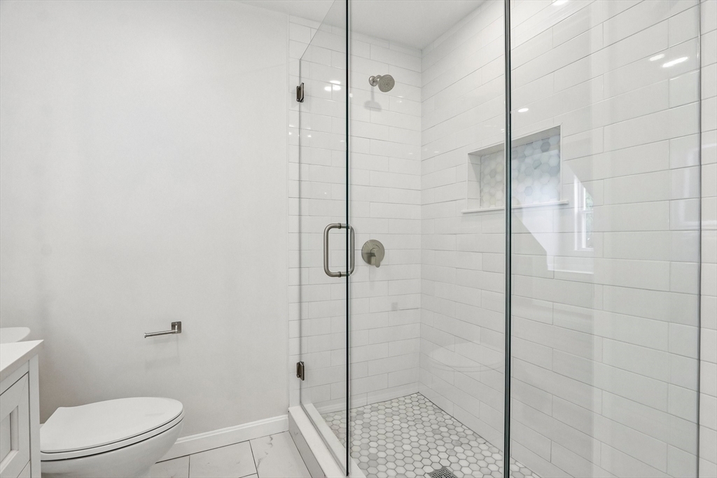 48 Ash Ave # B Property Photo 27