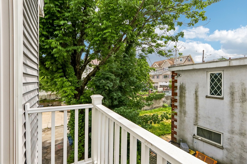 48 Ash Ave # B Property Photo 30