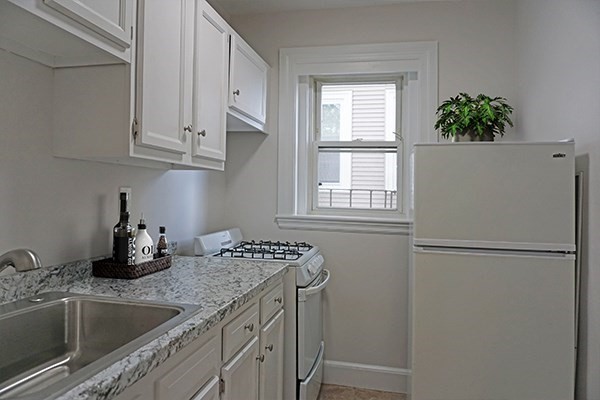 95 Adams St # 08 Property Photo 2