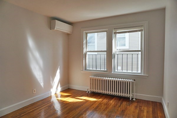 95 Adams St # 08 Property Photo 6