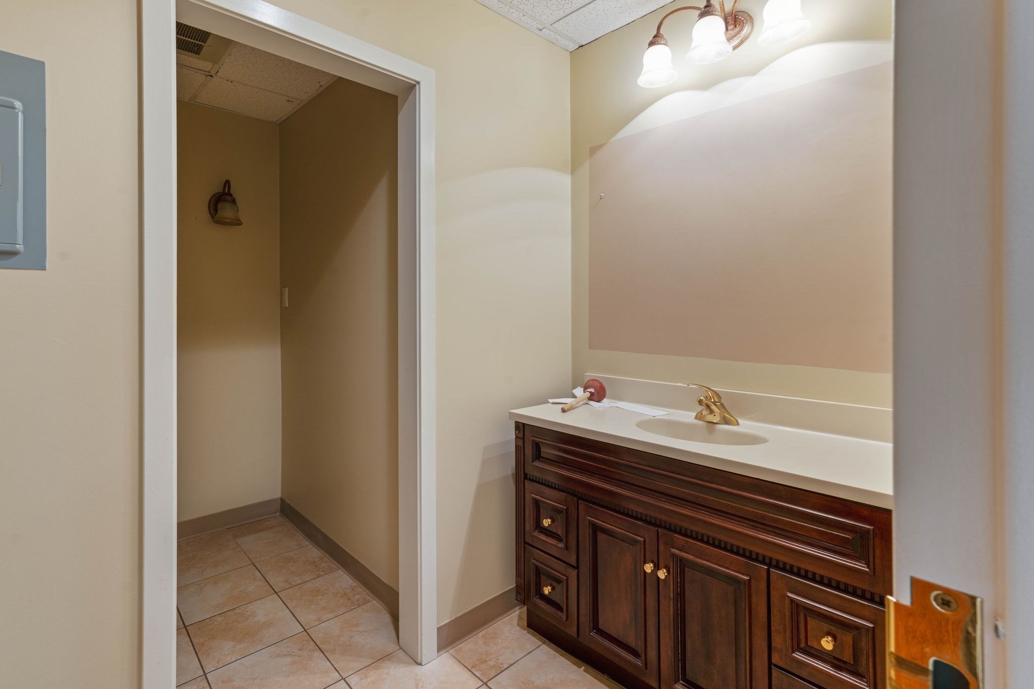 430 Boston St # 209 Property Photo 17