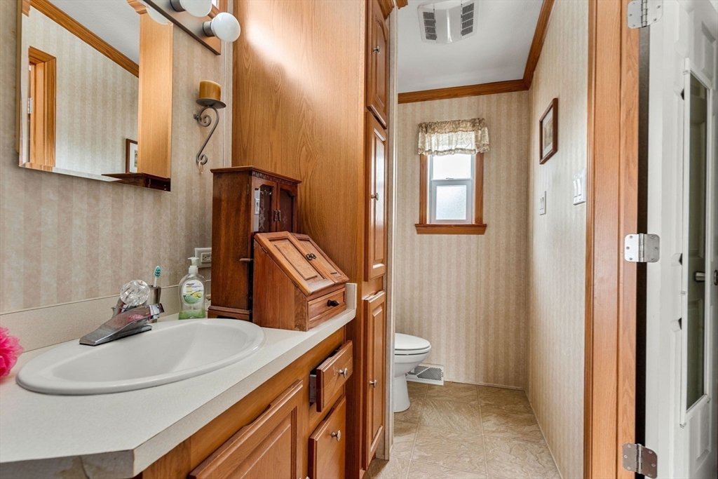 15 Wendy Way Property Photo 13