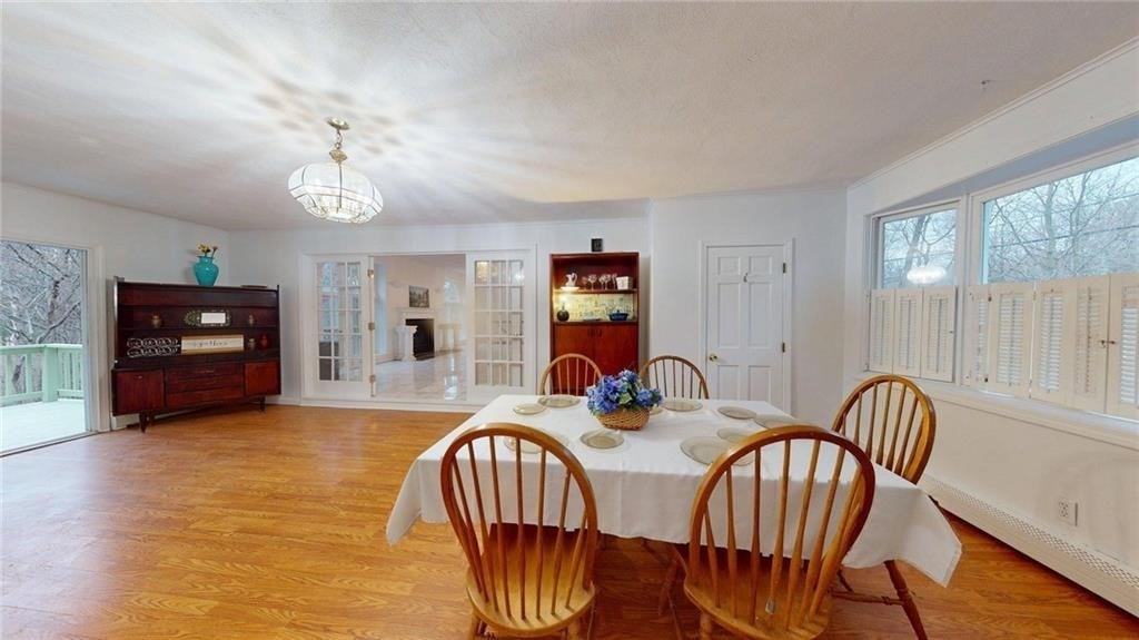 56 Pleasant View Ave Property Photo 4