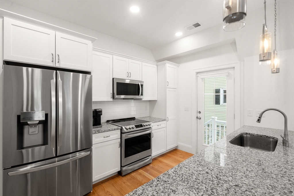 68 Chestnut St # 6 Property Photo 10