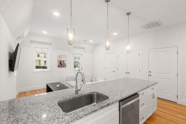 68 Chestnut St # 6 Property Photo 12