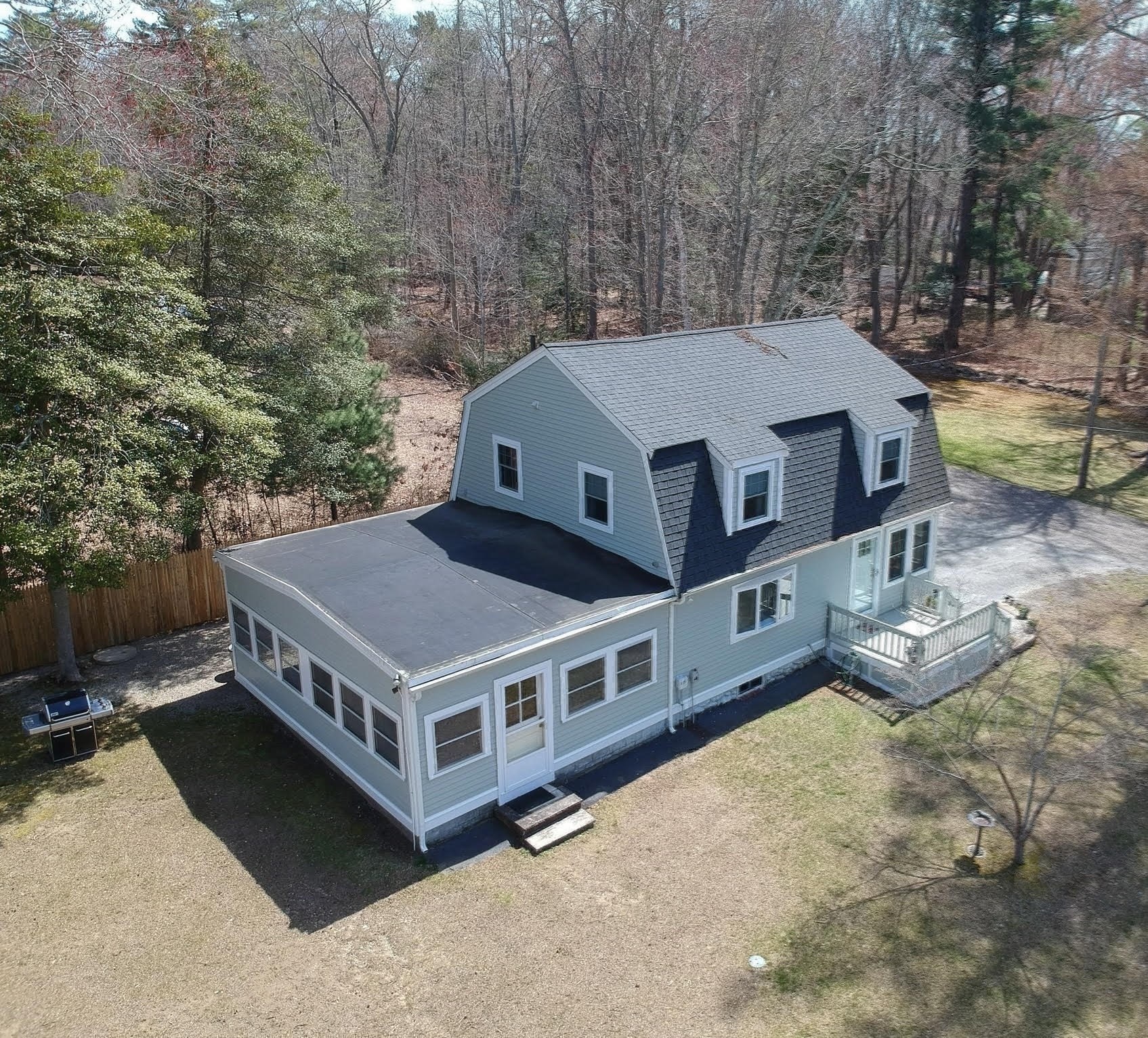 16 Norfolk St. Property Photo 5