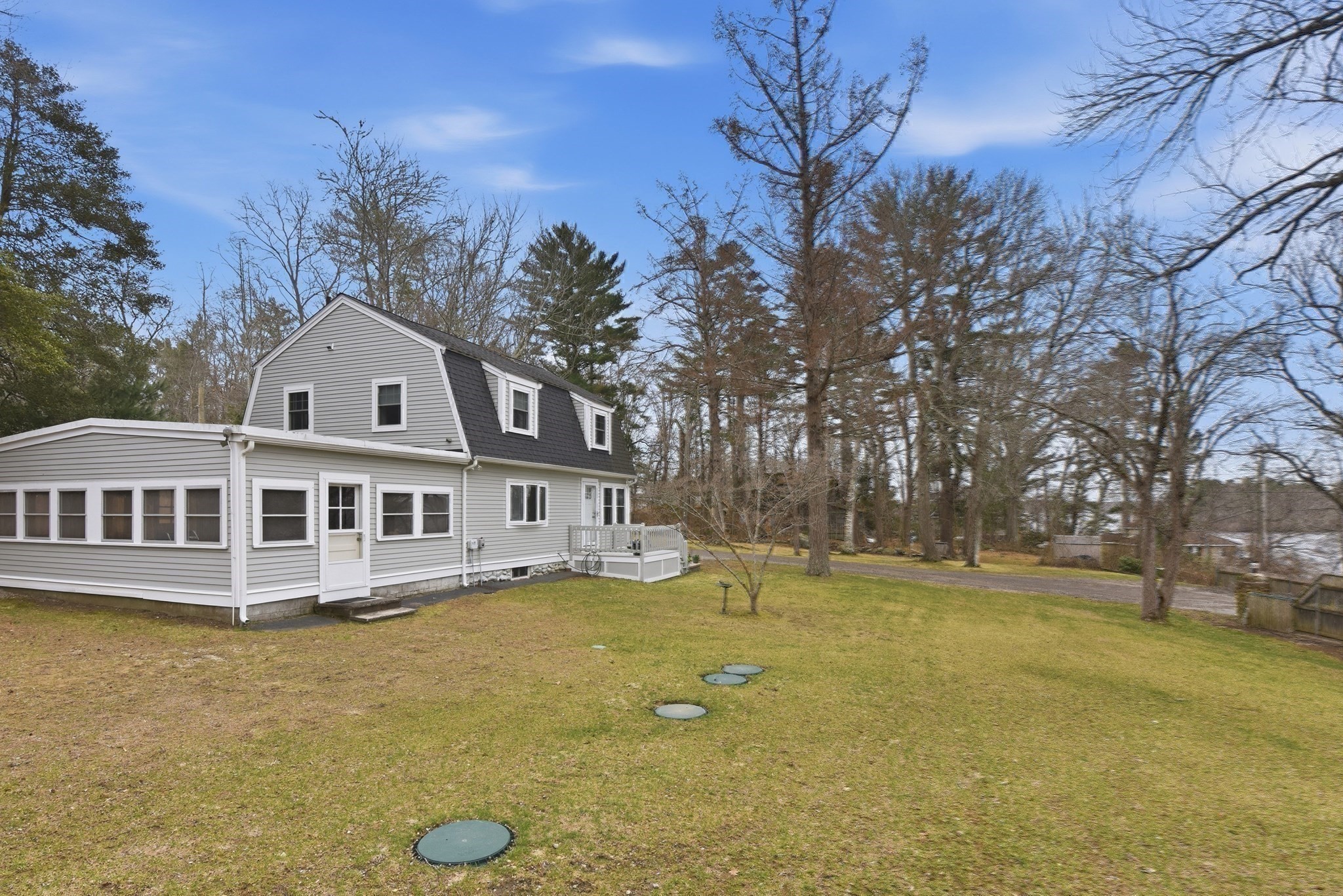 16 Norfolk St. Property Photo 7