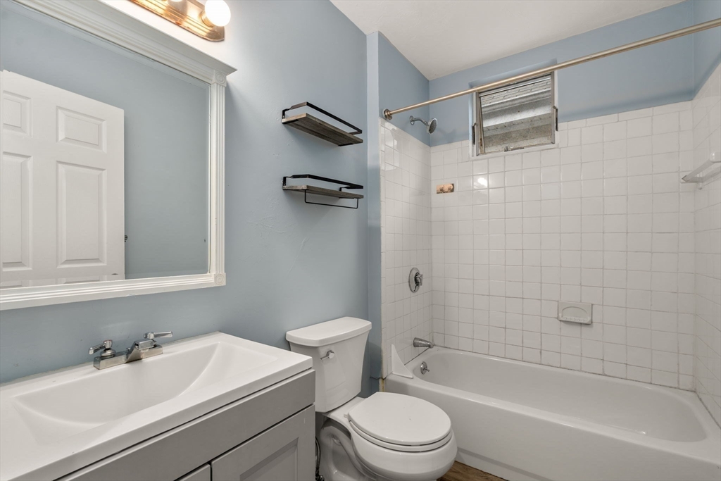 8 Haverford St Property Photo 20