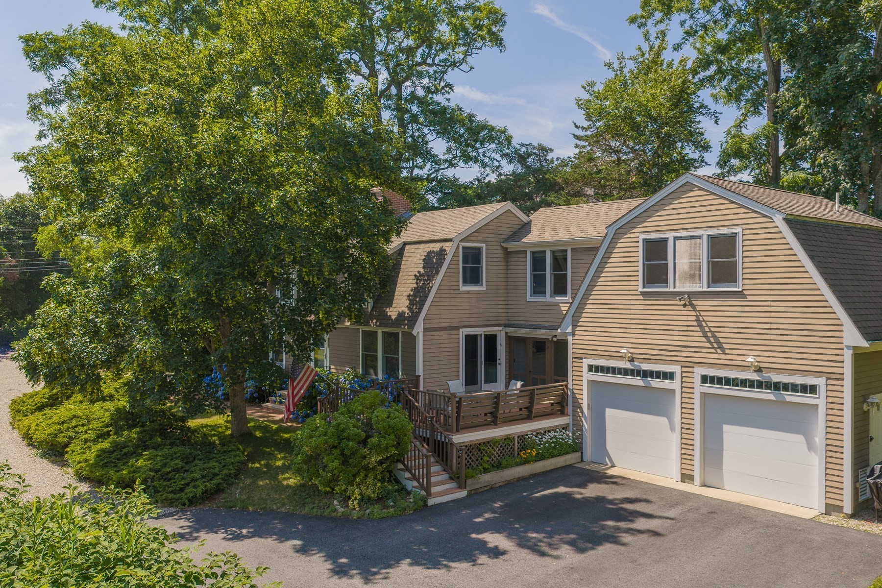 537 W Falmouth Hwy Property Photo 2