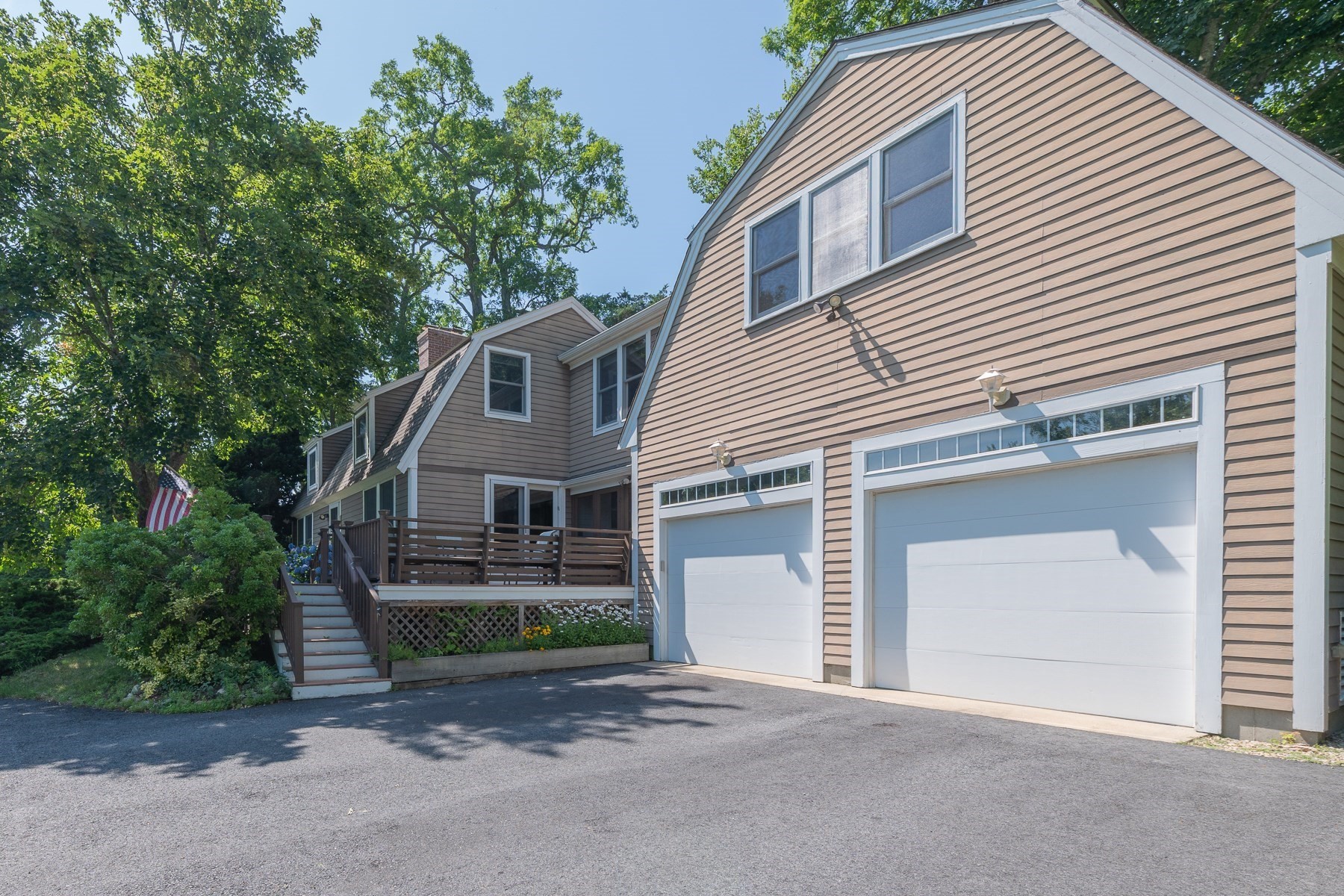 537 W Falmouth Hwy Property Photo 6