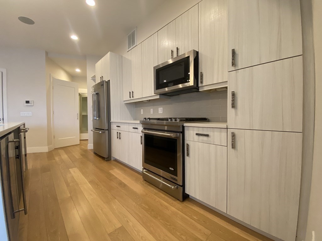 488 Dorchester Ave # 2b Property Photo 6