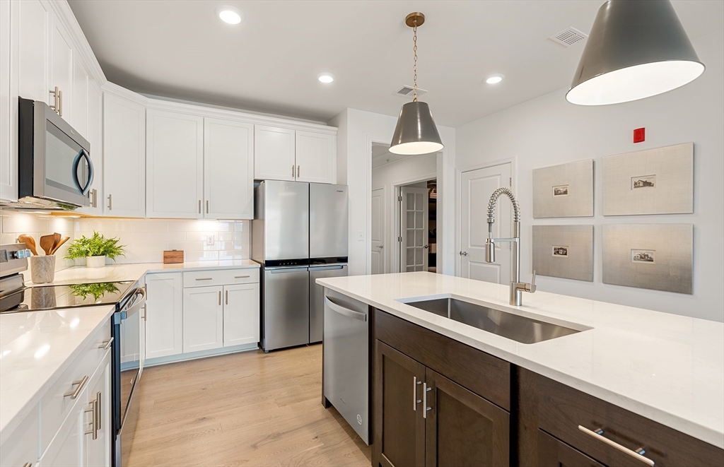 30 Coppersmith Way # 103 Property Photo 3