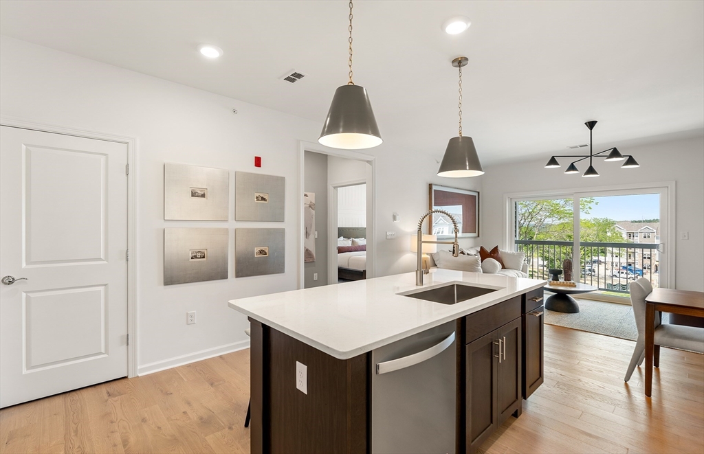 30 Coppersmith Way # 103 Property Photo 5