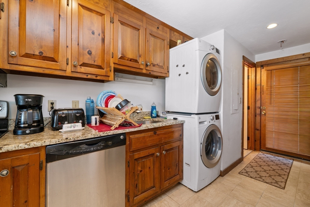 724 Route 28 # 2d Property Photo 8