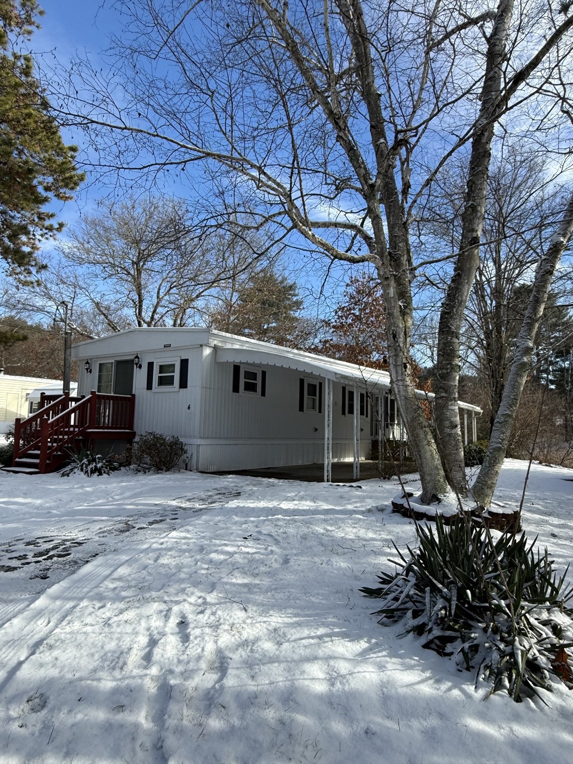 4 Center Street Property Photo 2