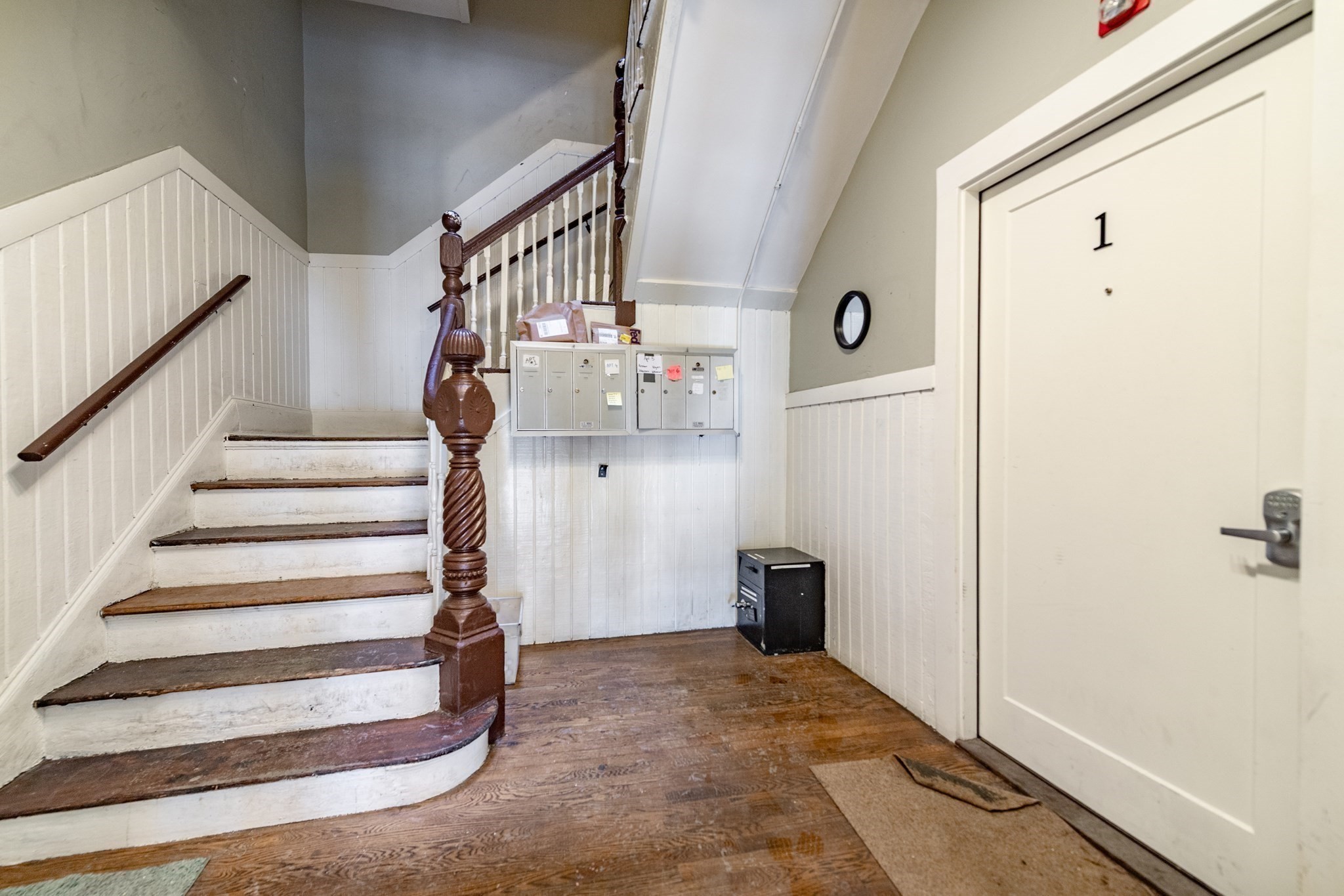 301-305 Dudley Street Property Photo 5