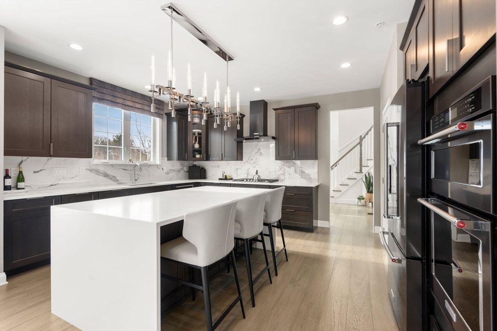 8 Glen Ellen Blvd # 8 Property Photo 4