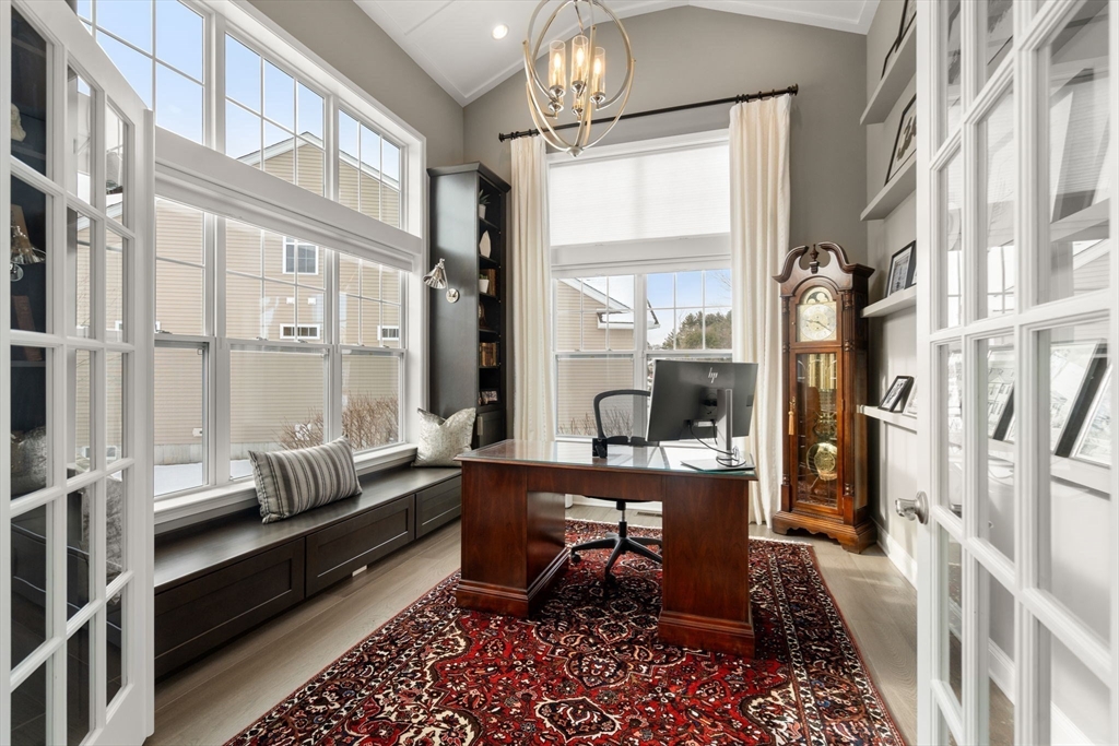 8 Glen Ellen Blvd # 8 Property Photo 7