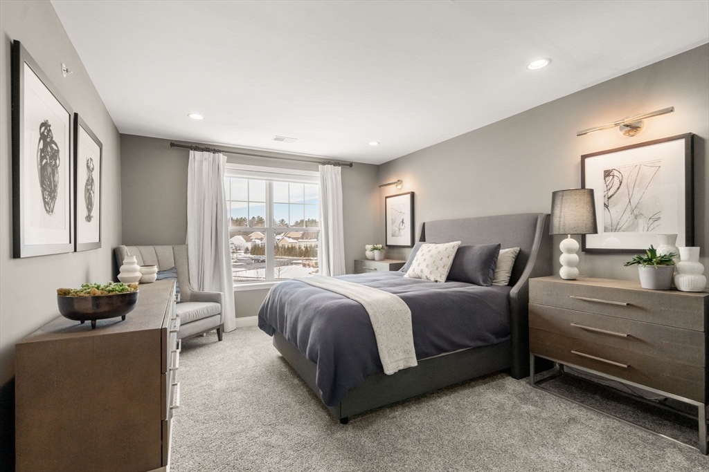 8 Glen Ellen Blvd # 8 Property Photo 12